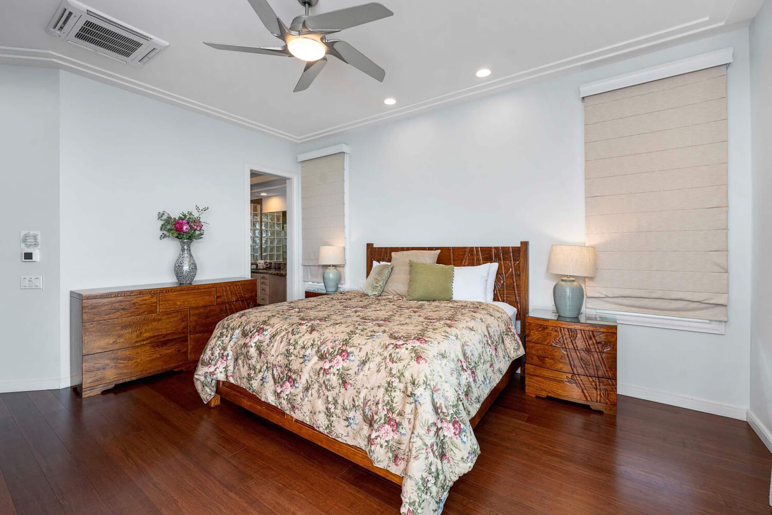 Home in Kailua-Kona · ★4.87 · 3 bedrooms · 8 beds · 3.5 baths - Image 26