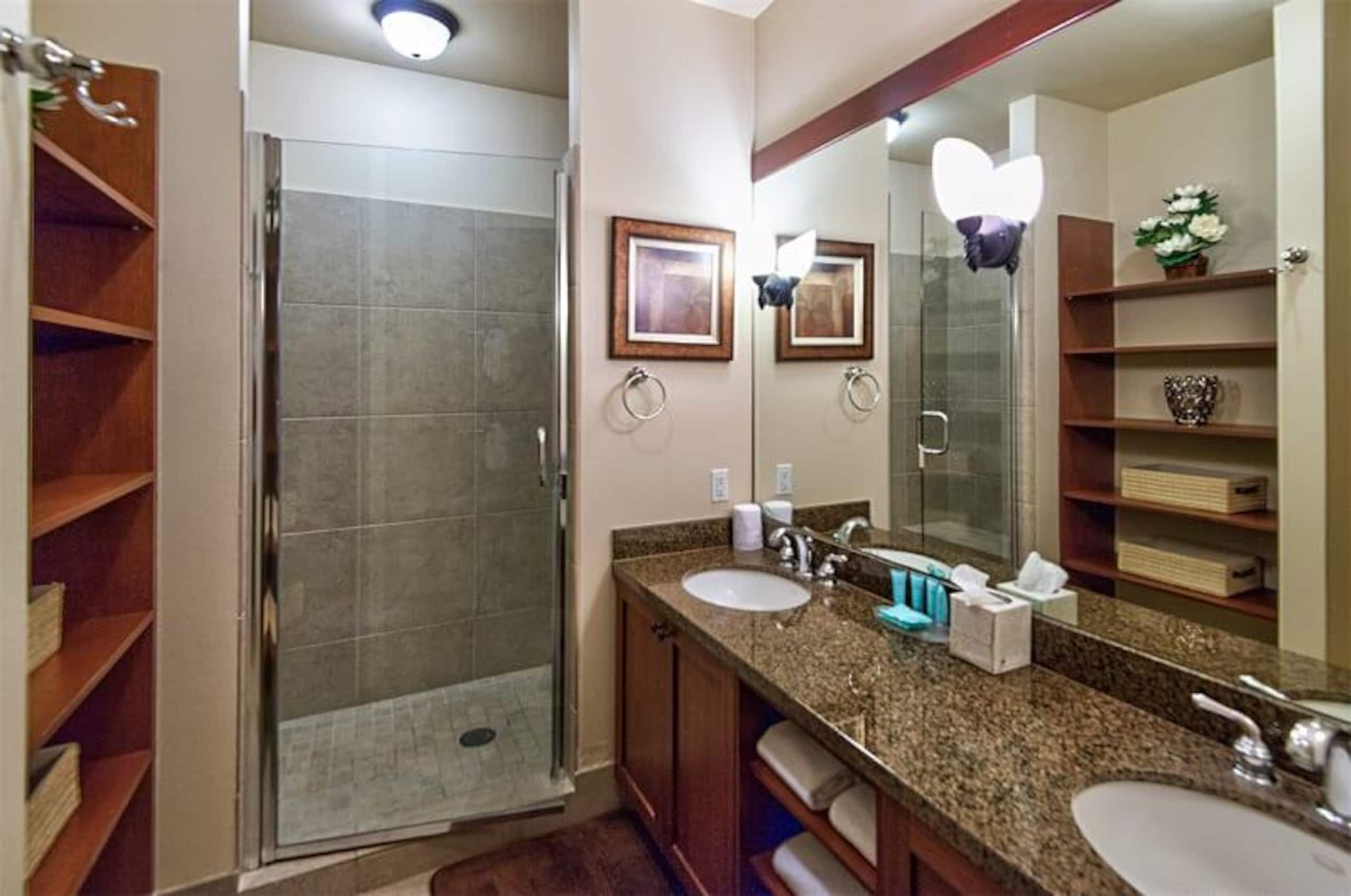 Island condo w/ pool & garden lanai - Photo 11