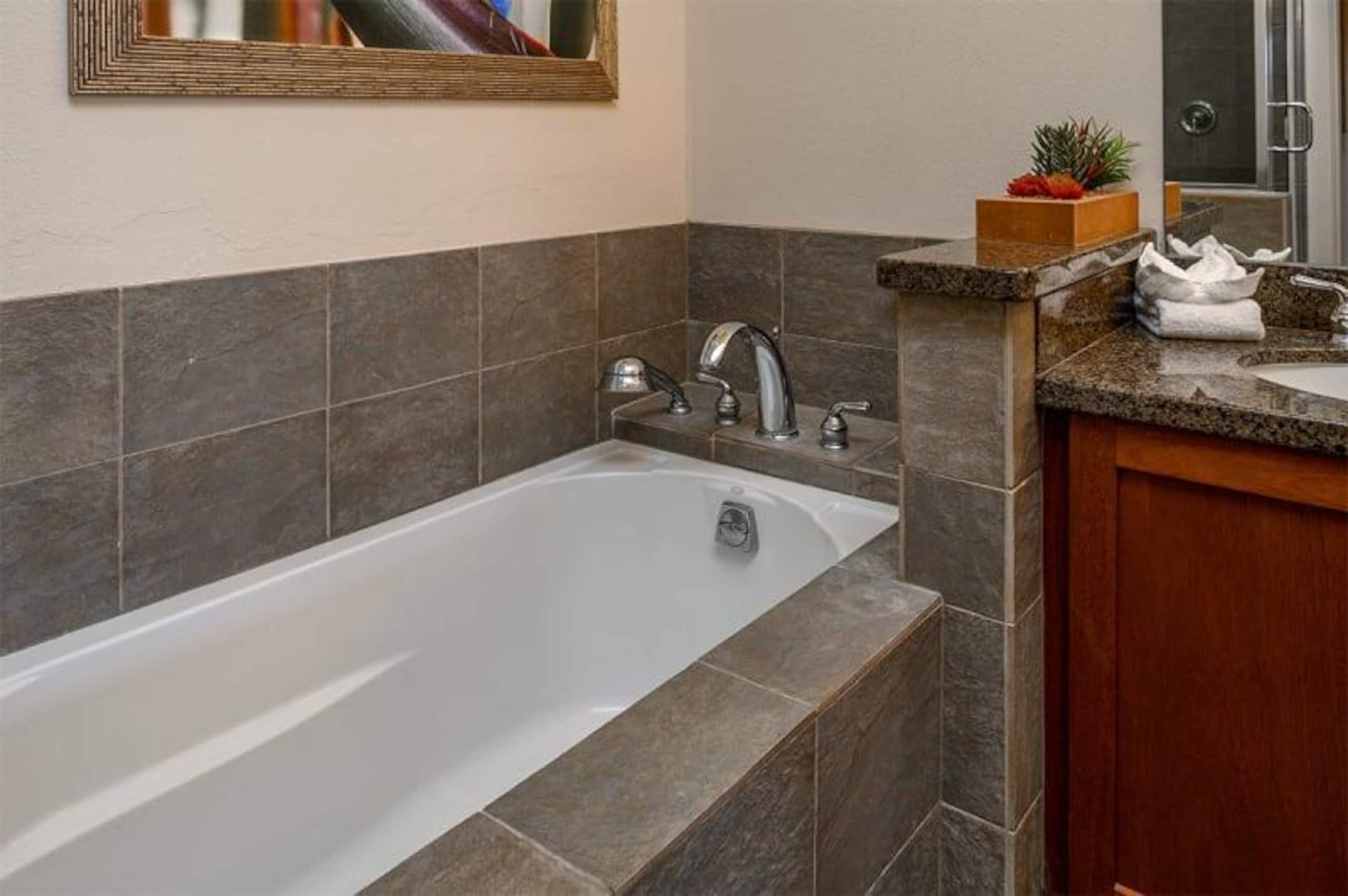 Condo in WAIKOLOA · ★4.71 · 2 bedrooms · 3 beds · 2 baths - Photo 33