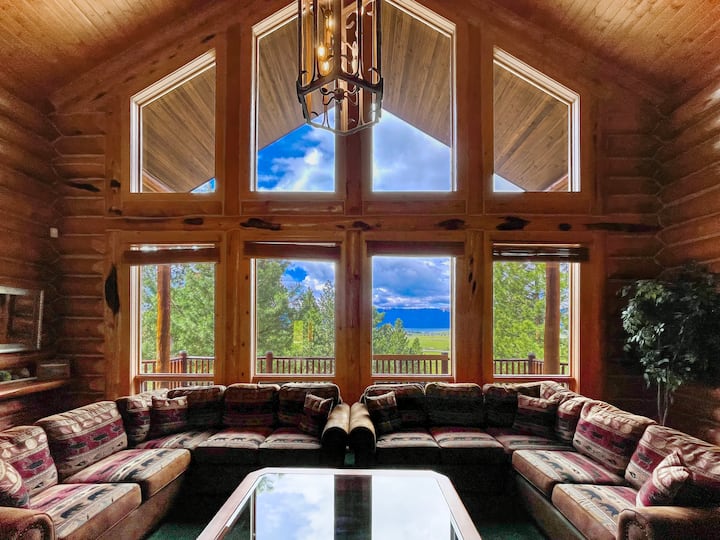 Luxury Log Cabin Near Cascade Lake, 80 Acres, RVs Cabins for Rent in Cascade, Idaho, United