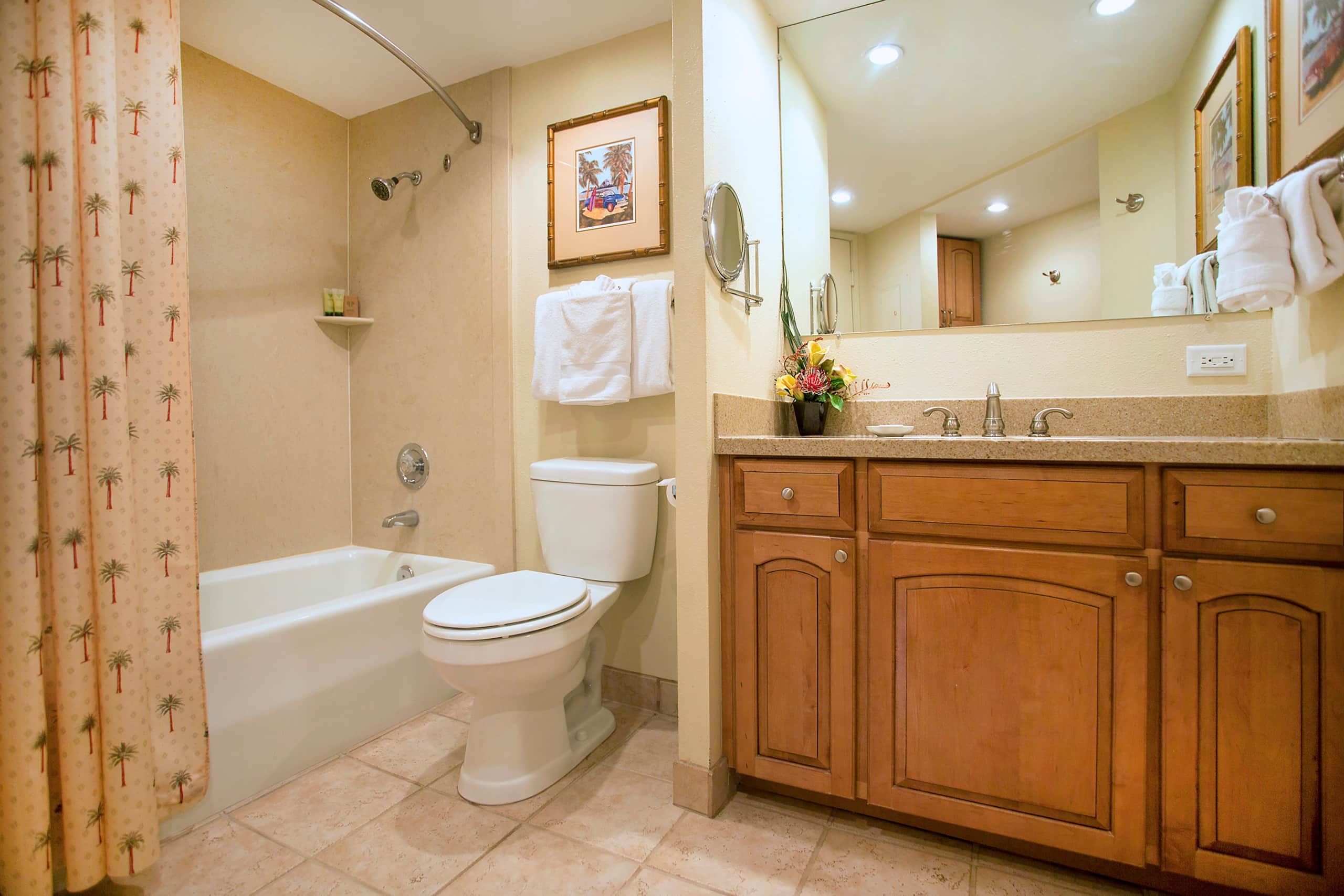 Condo in Lahaina · ★4.83 · 1 bedroom · 2 beds · 1 shared bath - Image 11