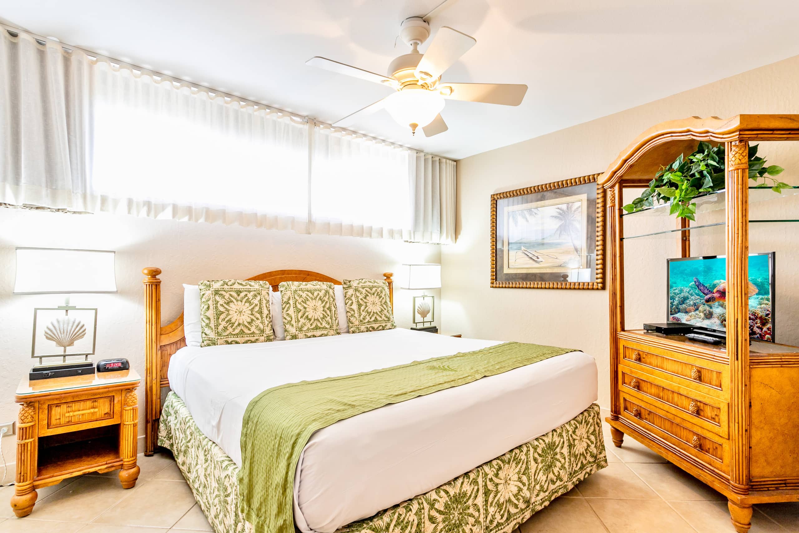 Condo in Lahaina · ★4.71 · 1 bedroom · 2 beds · 1 shared bath - Image 13
