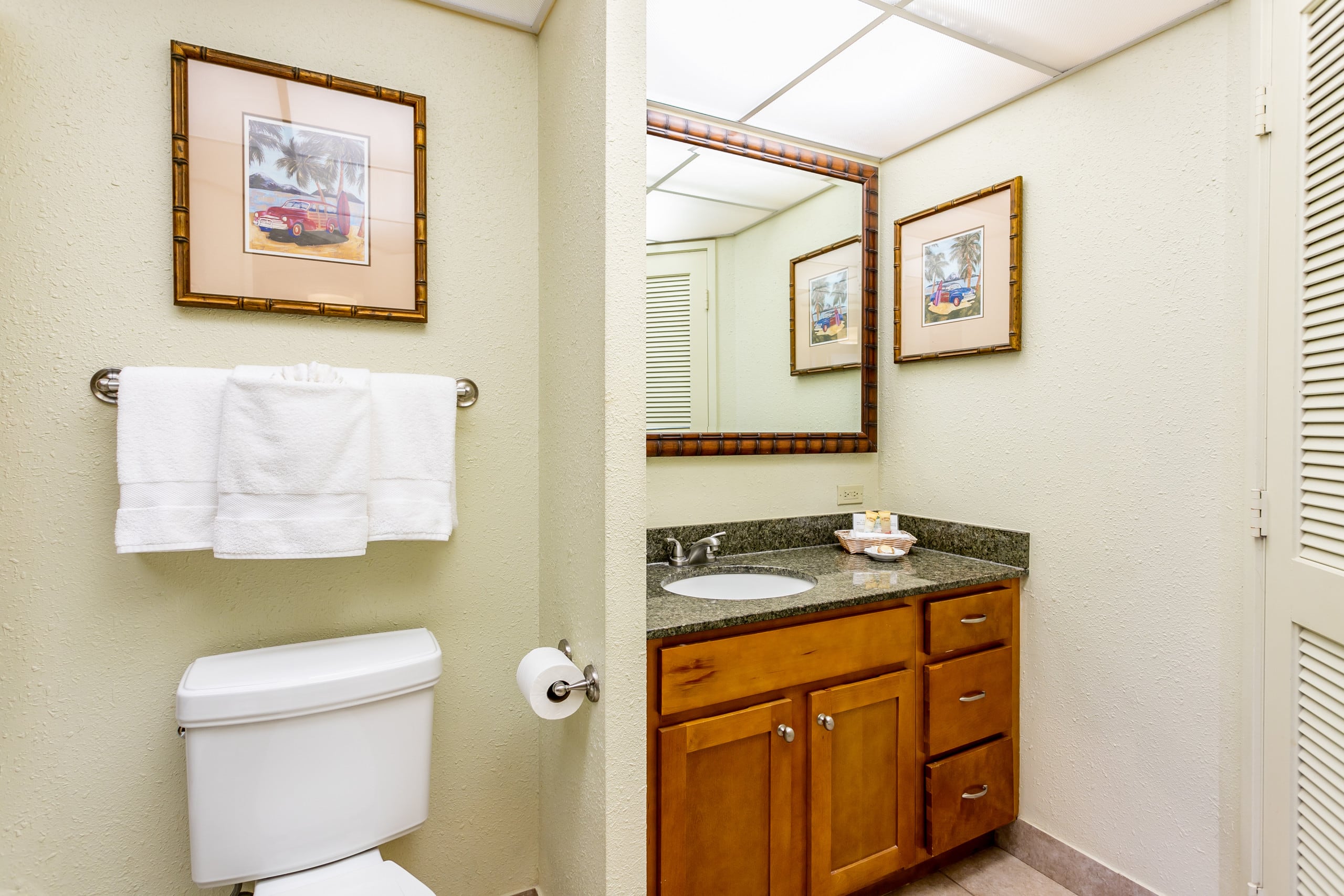 Condo in Lahaina · ★4.71 · 1 bedroom · 2 beds · 1 shared bath - Image 20