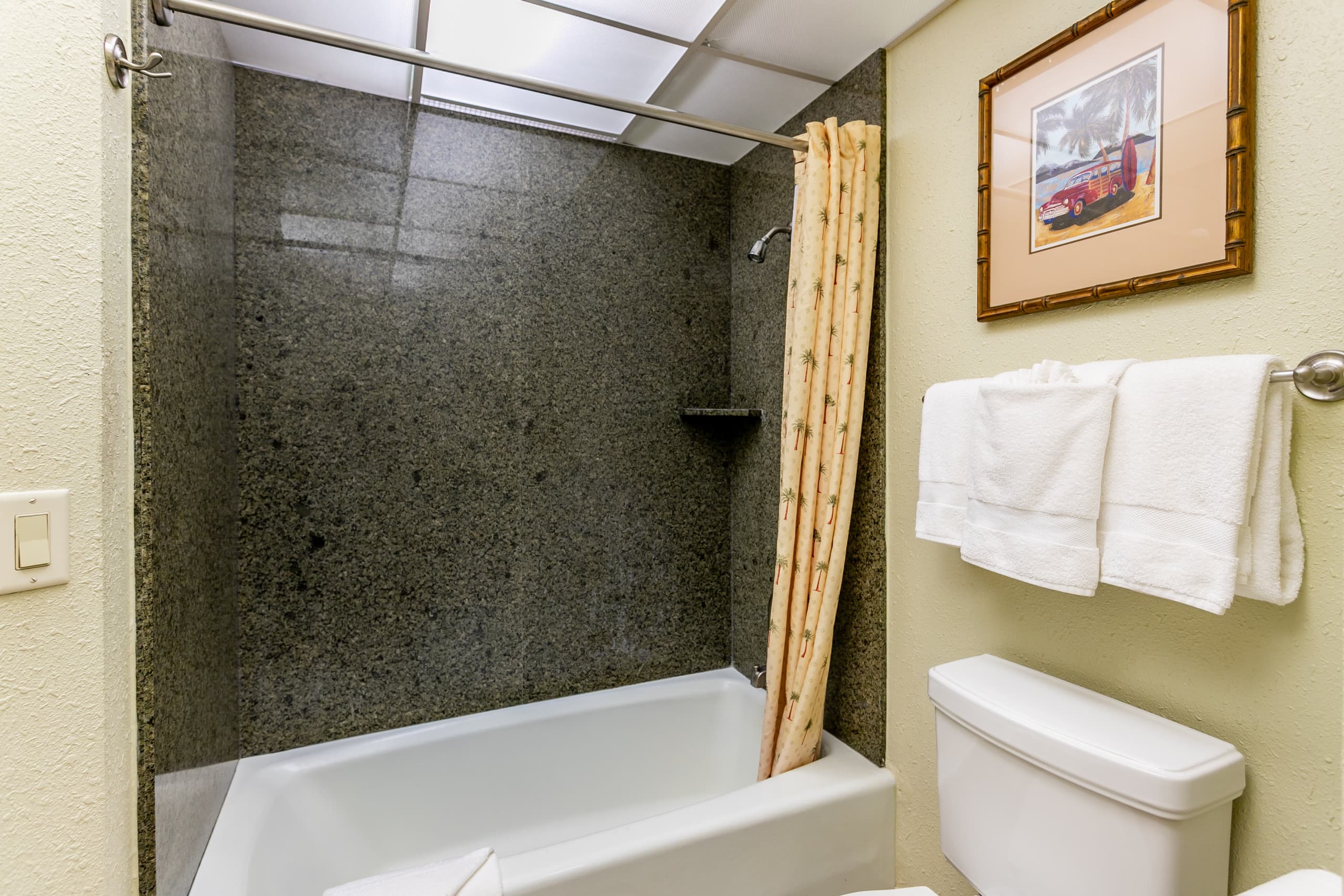 Condo in Lahaina · ★4.71 · 1 bedroom · 2 beds · 1 shared bath - Image 19