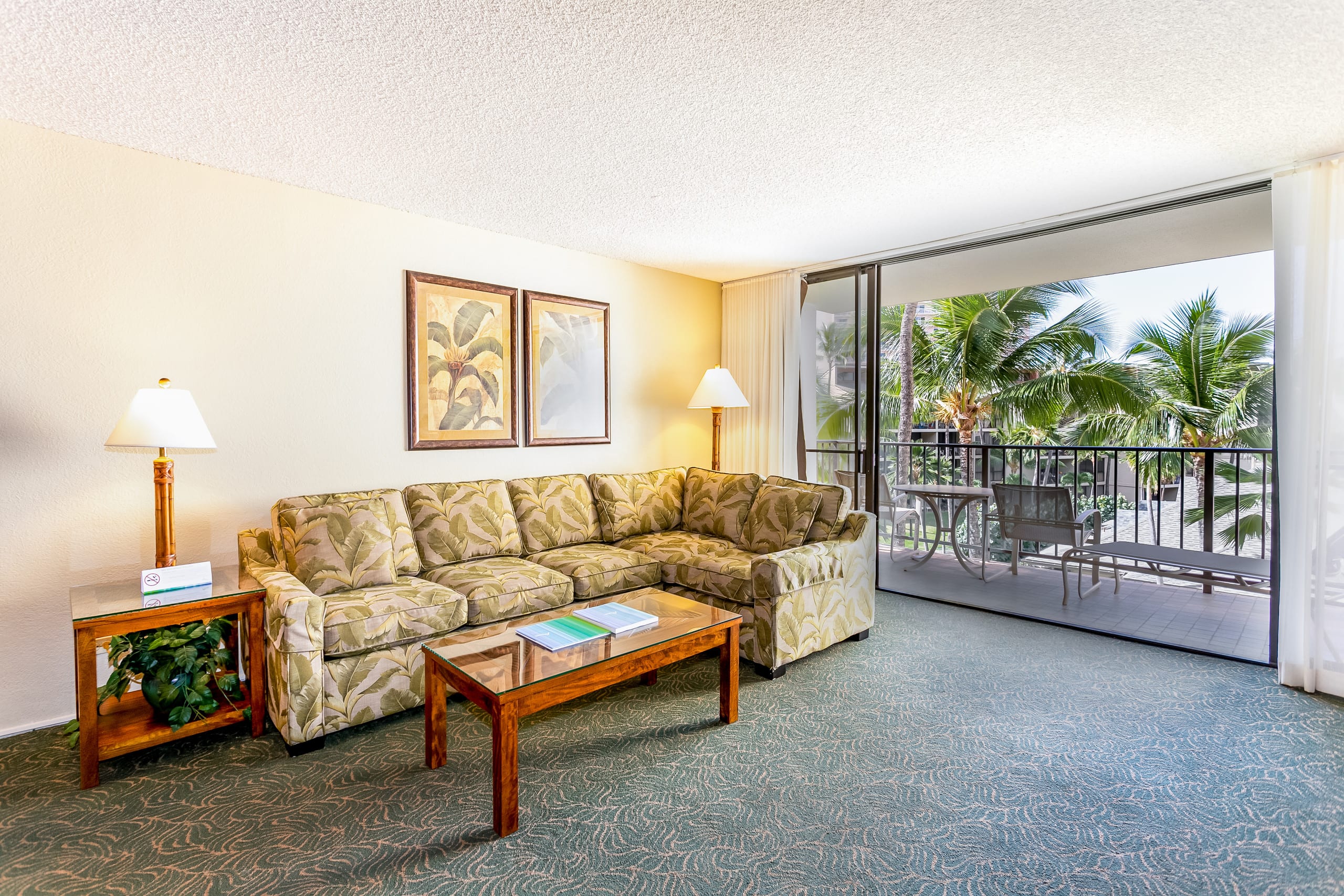 Condo in Lahaina · ★4.71 · 1 bedroom · 2 beds · 1 shared bath - Image 2