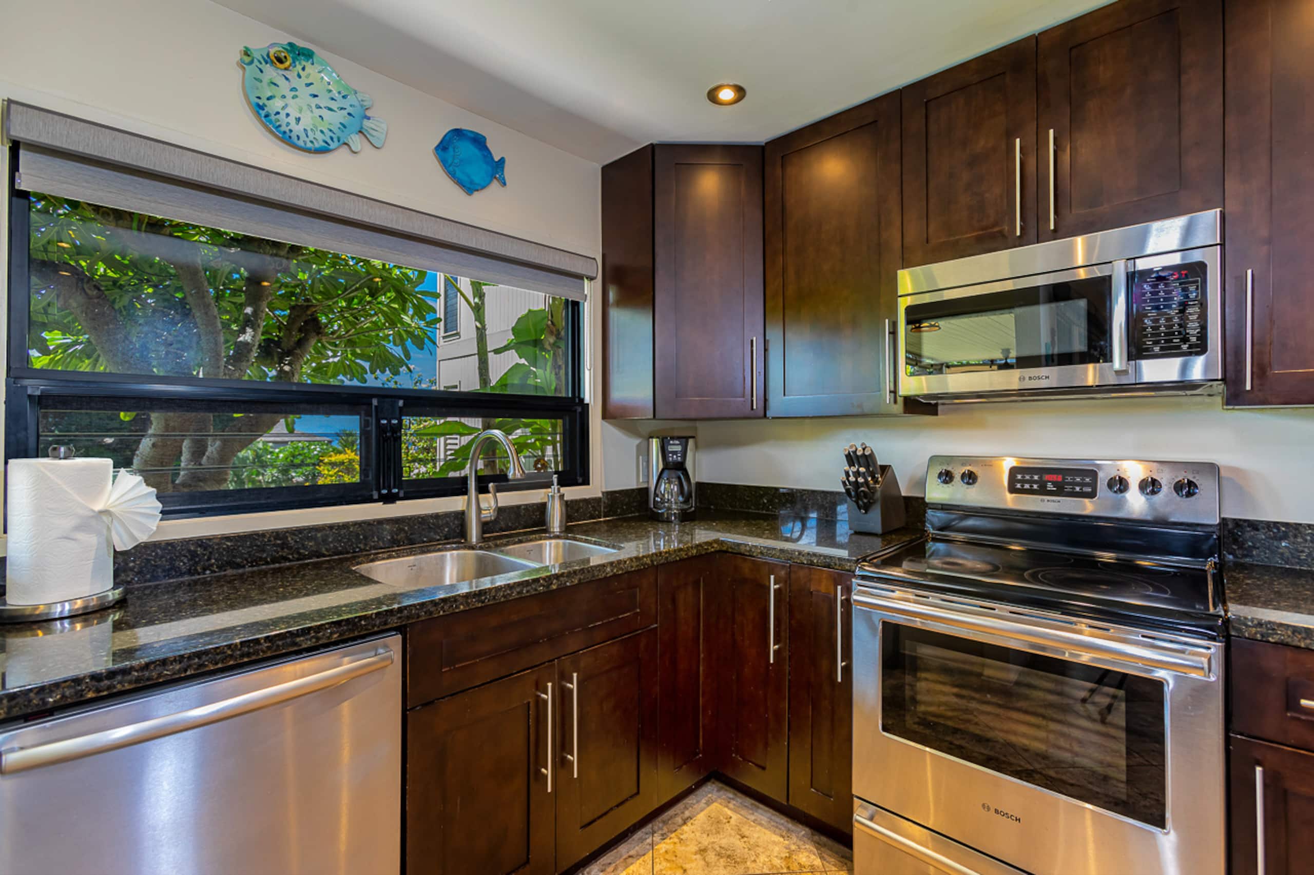 Condo in Kihei · ★4.84 · 2 bedrooms · 3 beds · 2 baths - Image 17