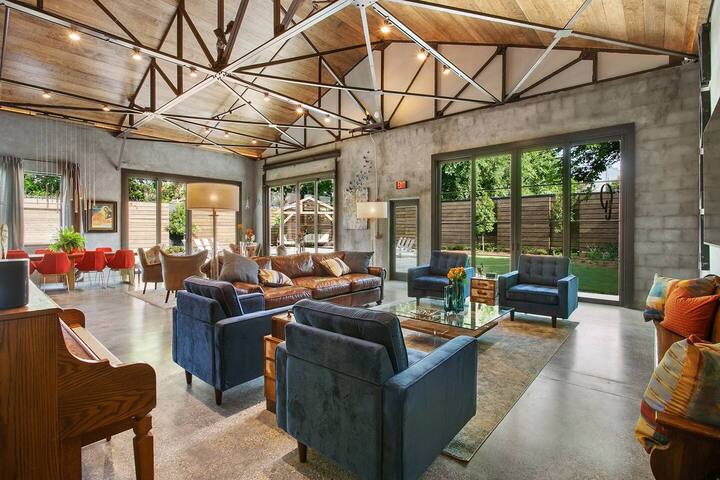 Maison Grace | Luxurious Redesign with Pool Near F