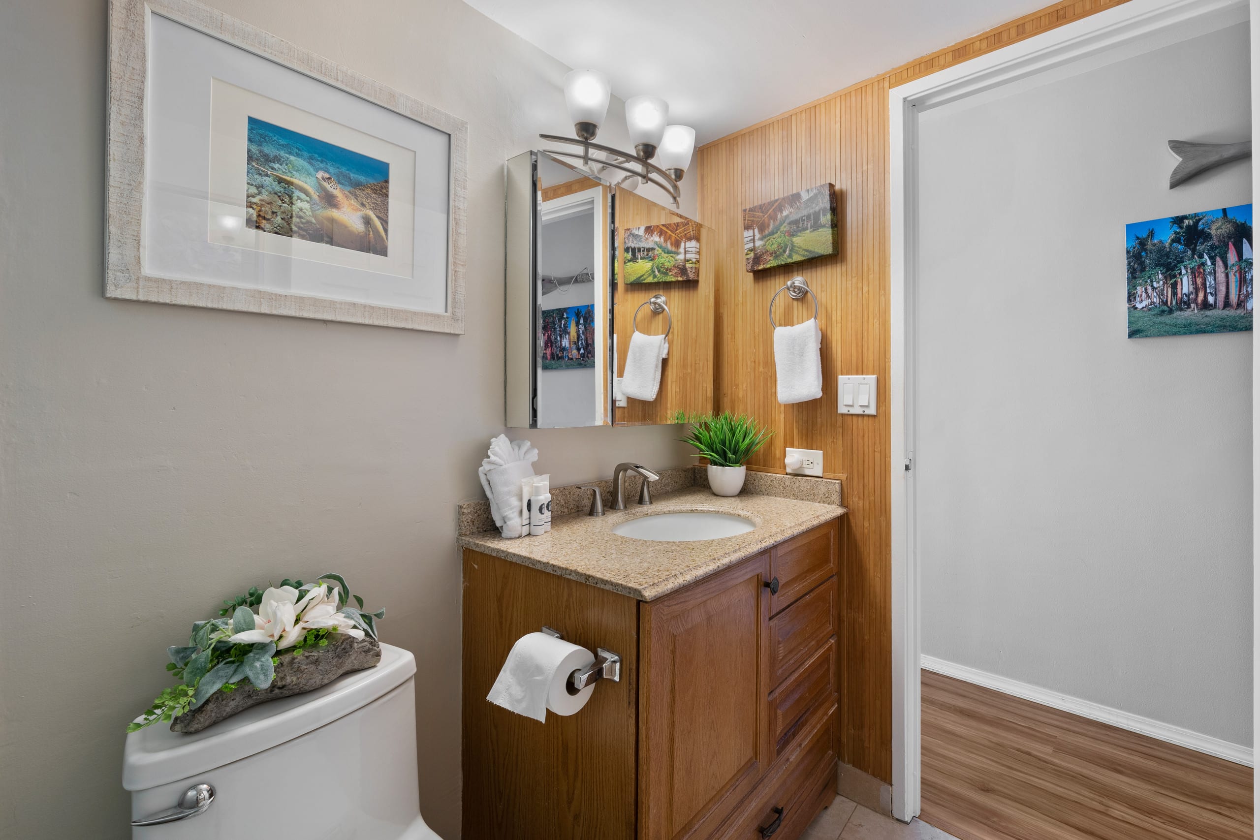 Condo in Wailuku · ★4.9 · 1 bedroom · 2 beds · 1 bath - Image 16