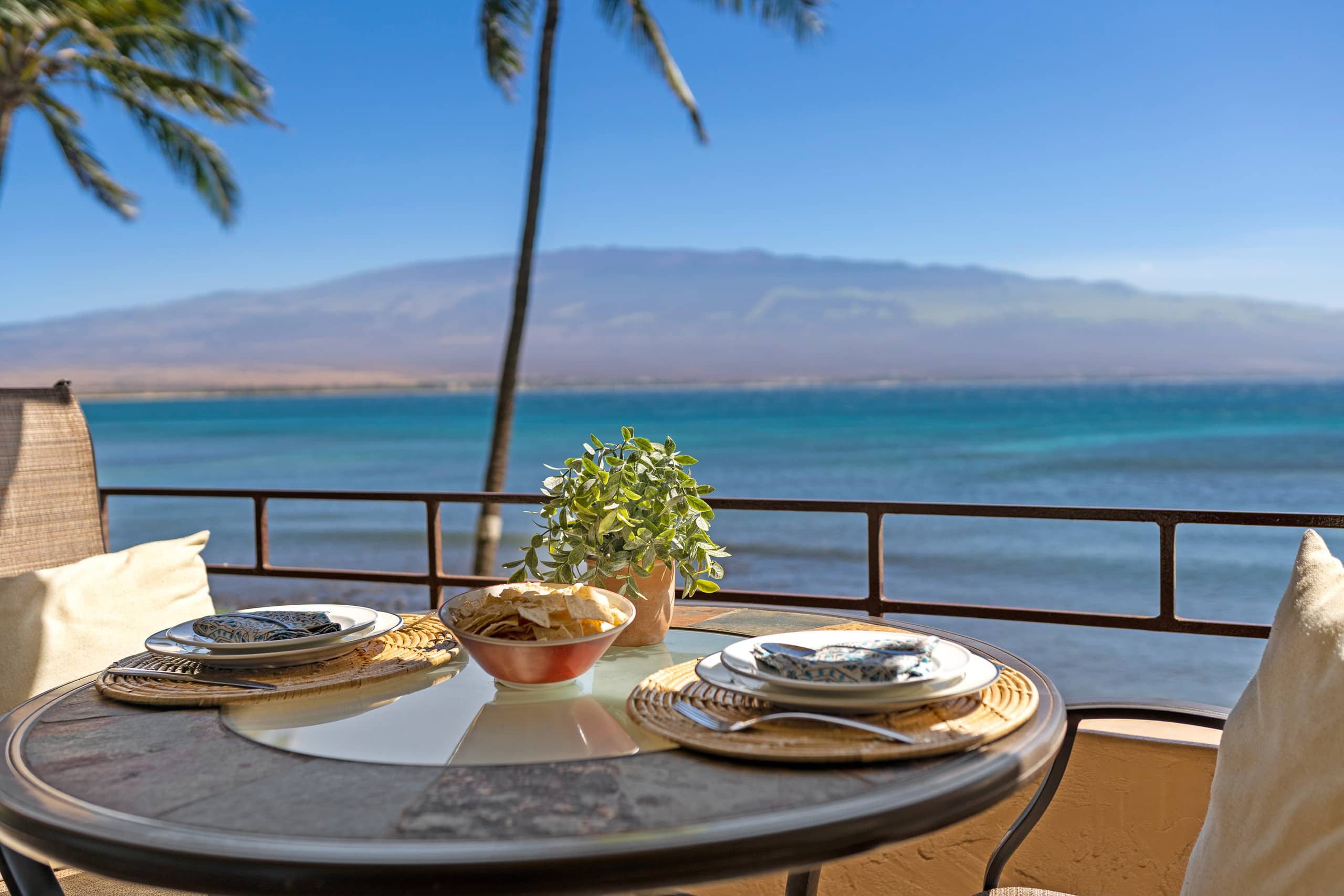 Condo in Wailuku · ★4.9 · 1 bedroom · 2 beds · 1 bath - Image 29