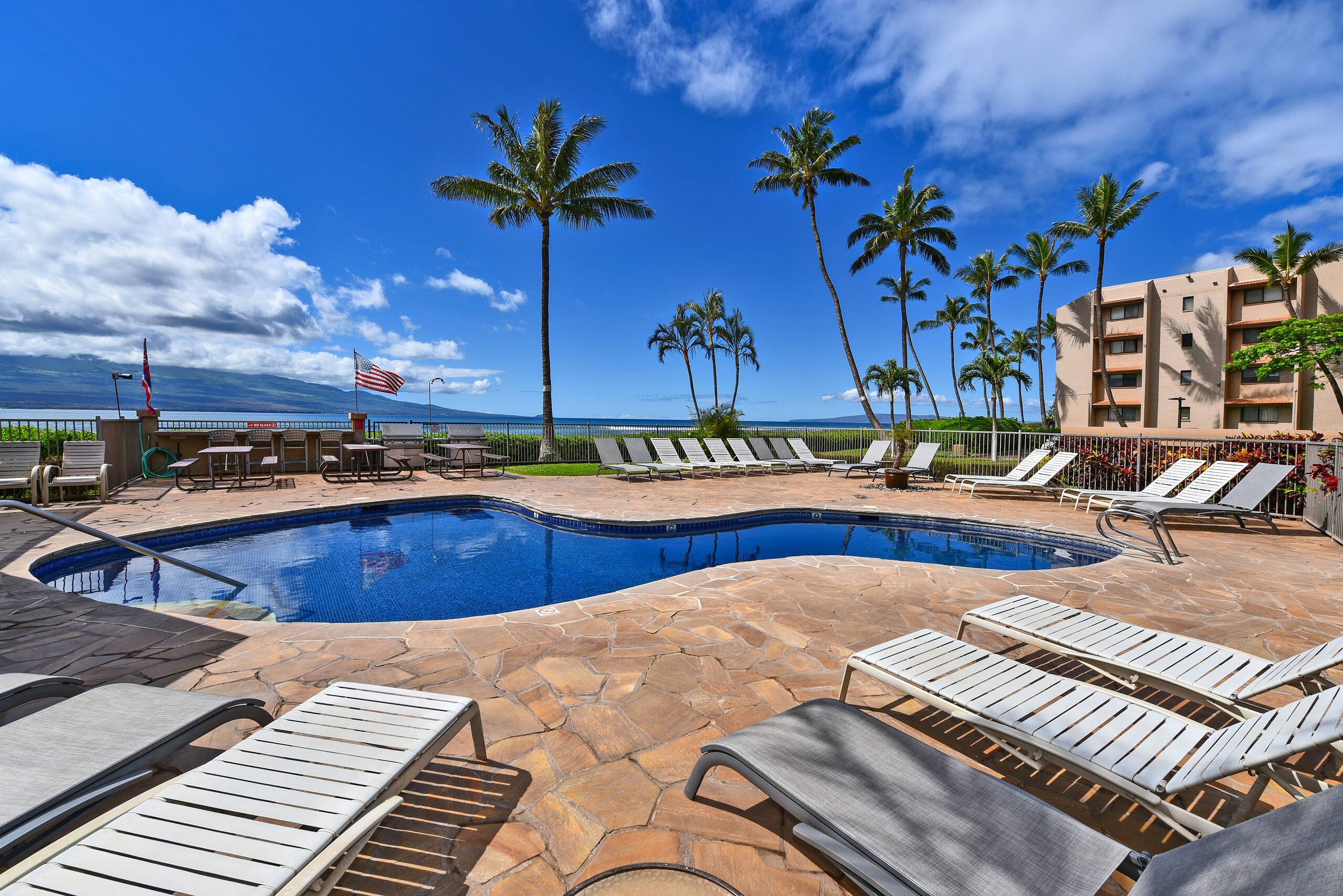 Condo in Wailuku · ★4.9 · 1 bedroom · 2 beds · 1 bath - Image 34