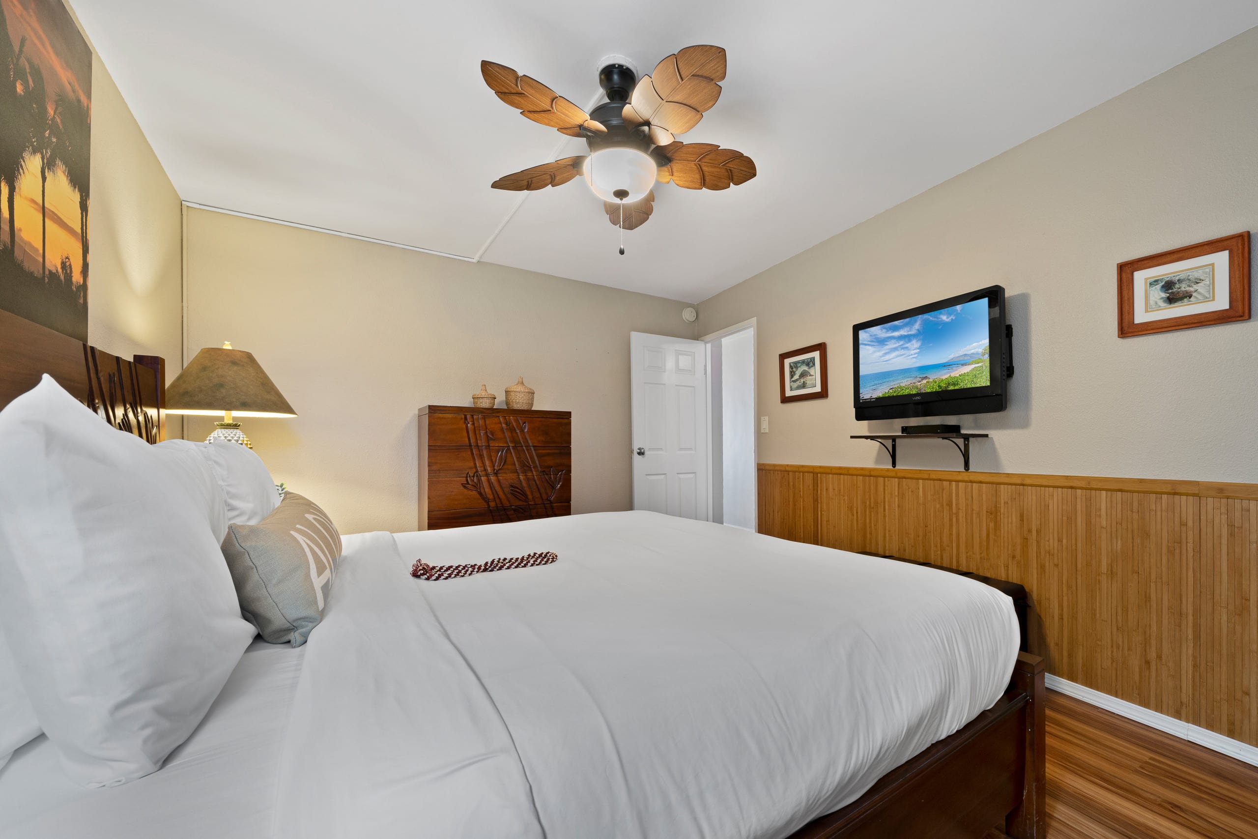 Condo in Wailuku · ★4.9 · 1 bedroom · 2 beds · 1 bath - Image 14