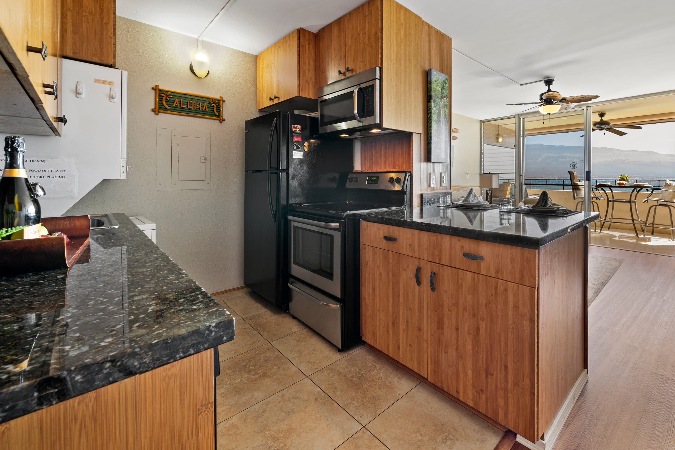Condo in Wailuku · ★4.9 · 1 bedroom · 2 beds · 1 bath - Image 6