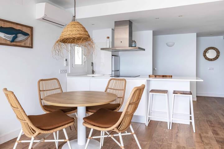 ILLA_Apartment on Canadell Beach gallery image 4