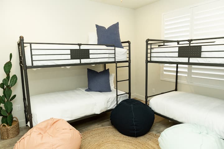 ห้องสองชั้นชั้นบน