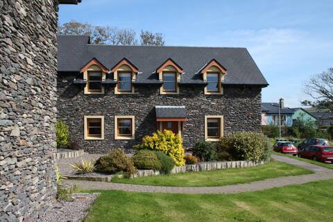 Dingle Courtyard Cottages (2 Bed - Sleeps 4)