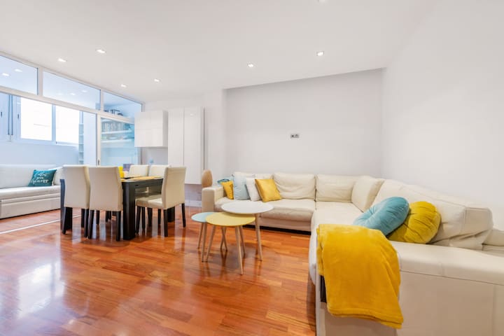 Spacious & Refurbished with Parking-3BD 2BT-Retiro