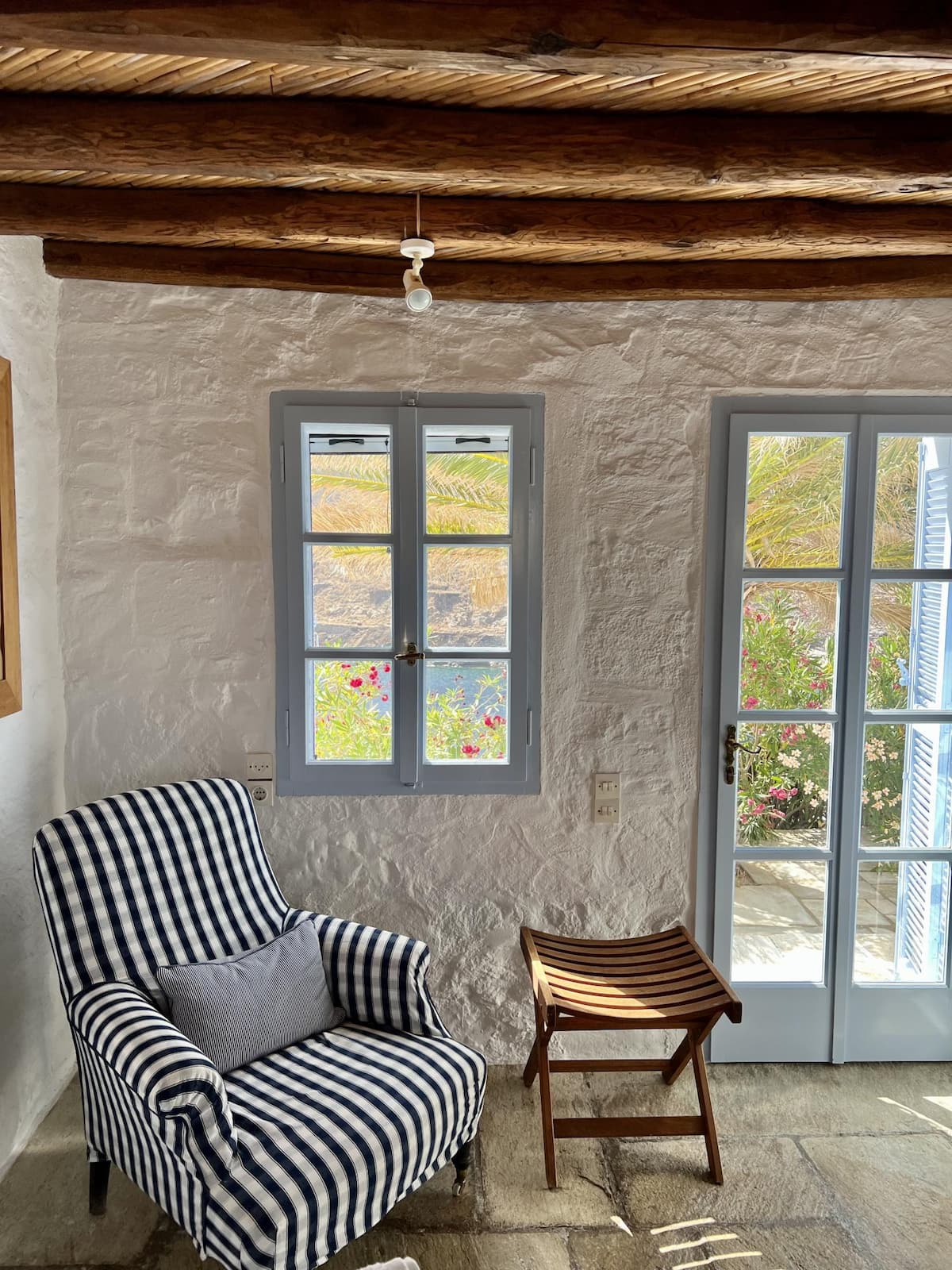 Faros Villa Guest House — photo 2