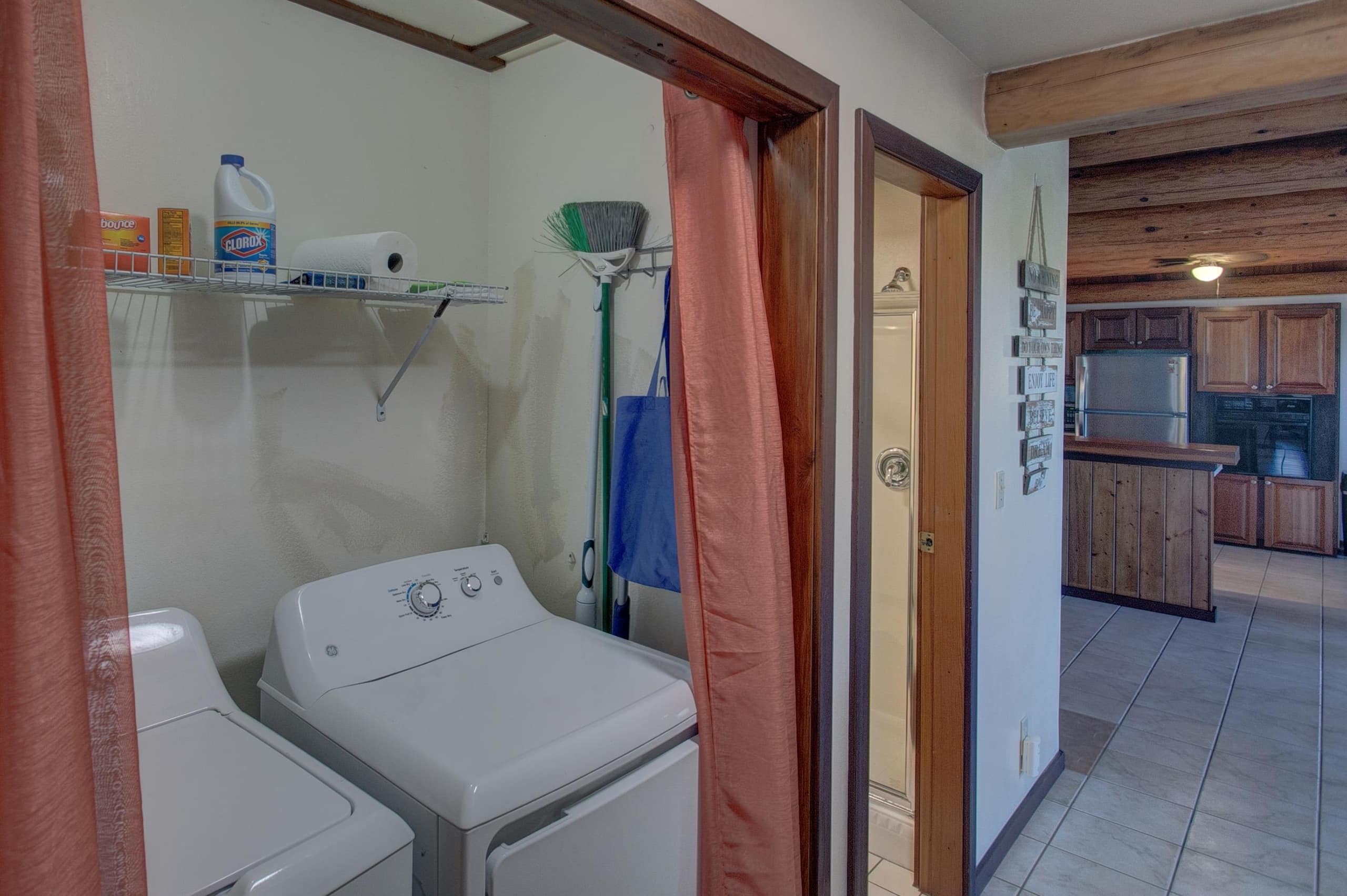 Home in Keaau · ★4.59 · 2 bedrooms · 4 beds · 2 shared baths - Image 25