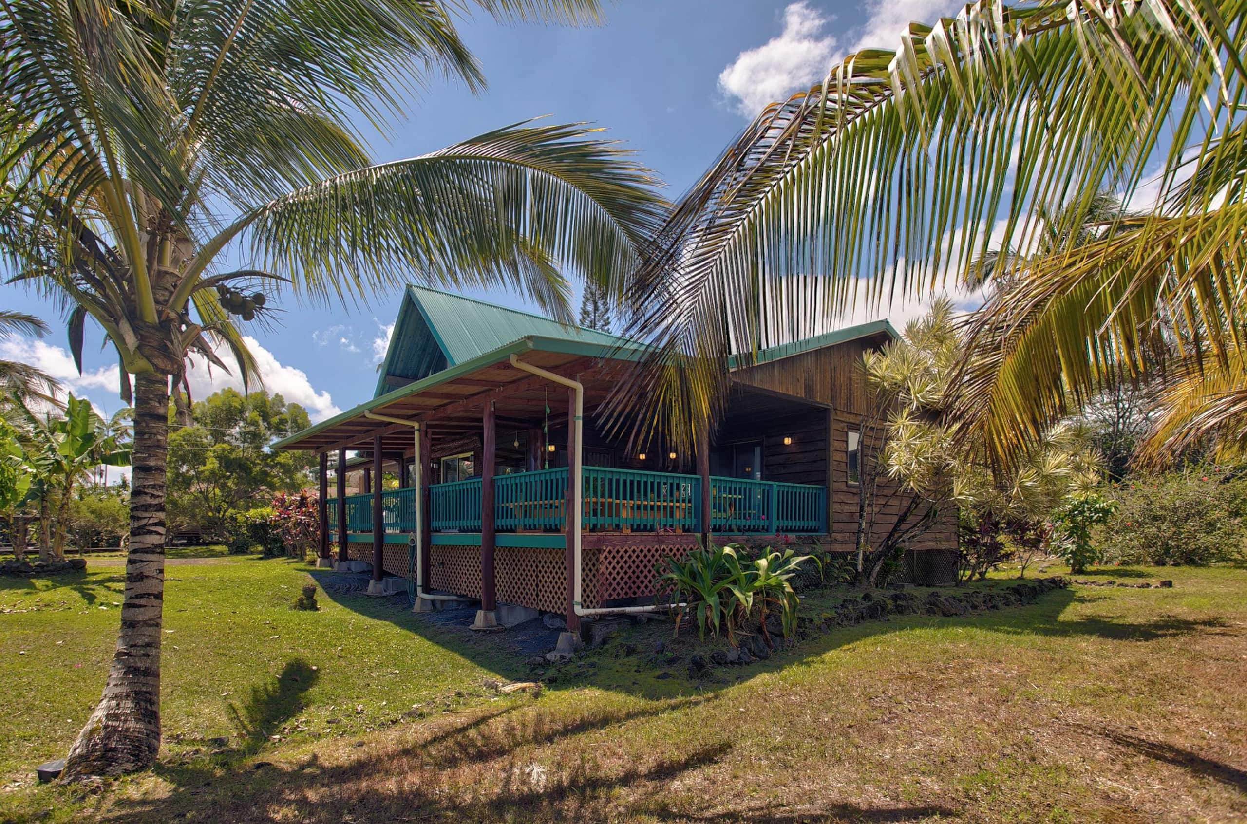 Home in Keaau · ★4.59 · 2 bedrooms · 4 beds · 2 shared baths - Image 30