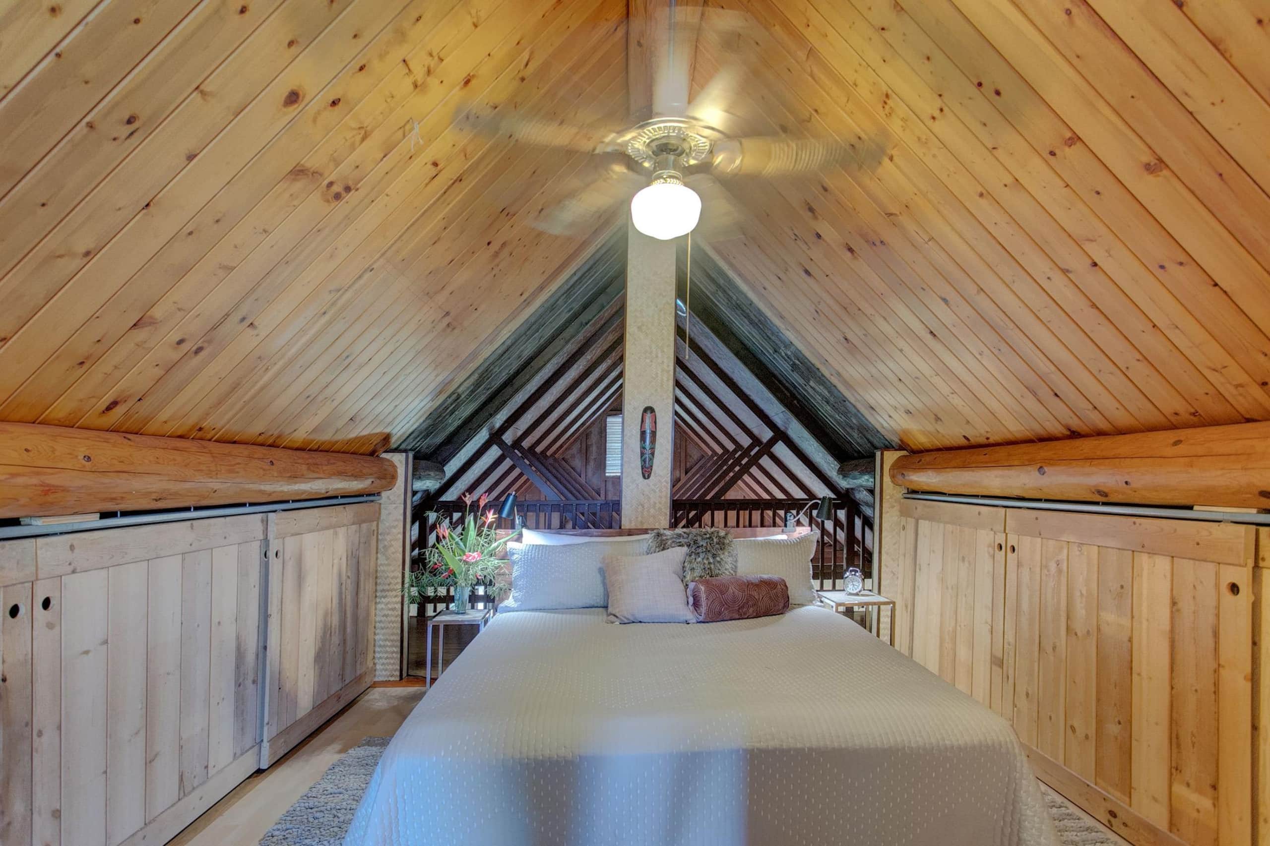 Home in Keaau · ★4.59 · 2 bedrooms · 4 beds · 2 shared baths - Image 21