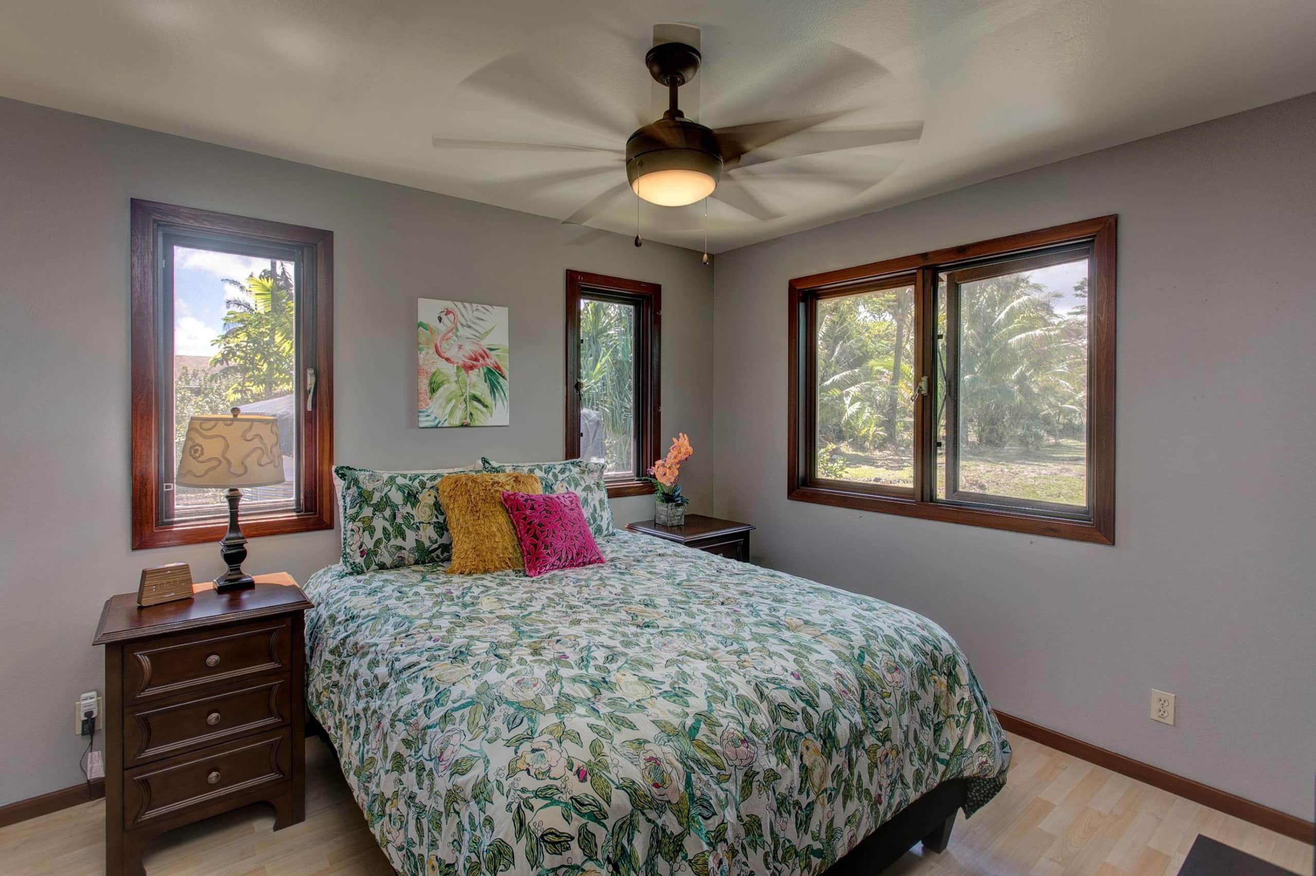 Home in Keaau · ★4.59 · 2 bedrooms · 4 beds · 2 shared baths - Image 17