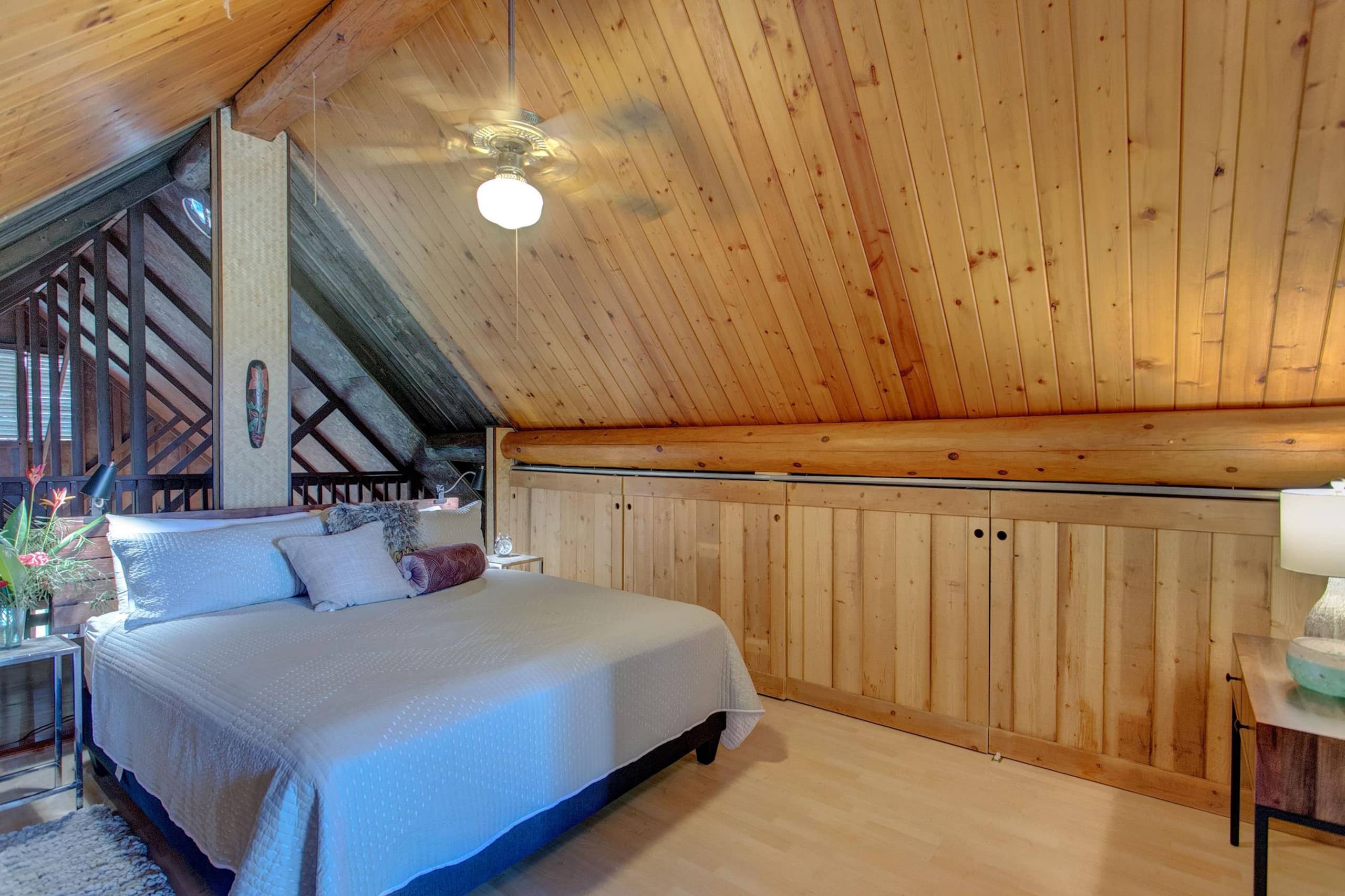 Home in Keaau · ★4.59 · 2 bedrooms · 4 beds · 2 shared baths - Image 20