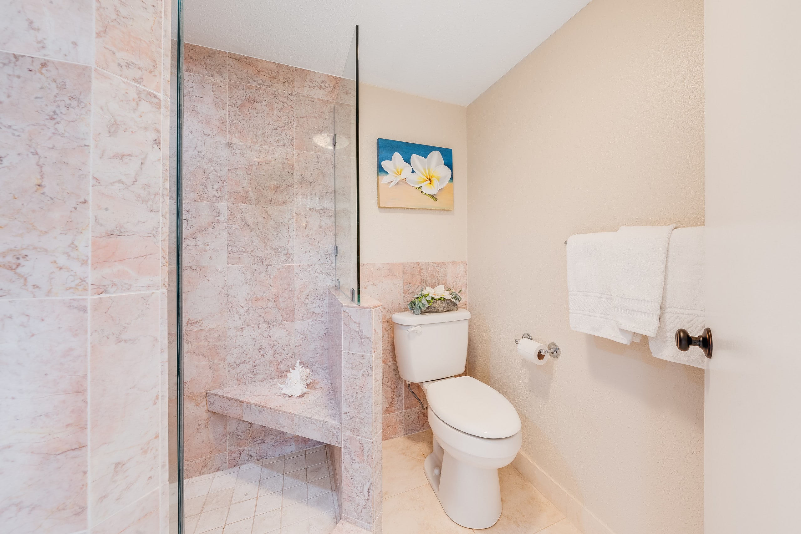 Condo in Lahaina · ★4.96 · 2 bedrooms · 4 beds · 2 baths - Image 19