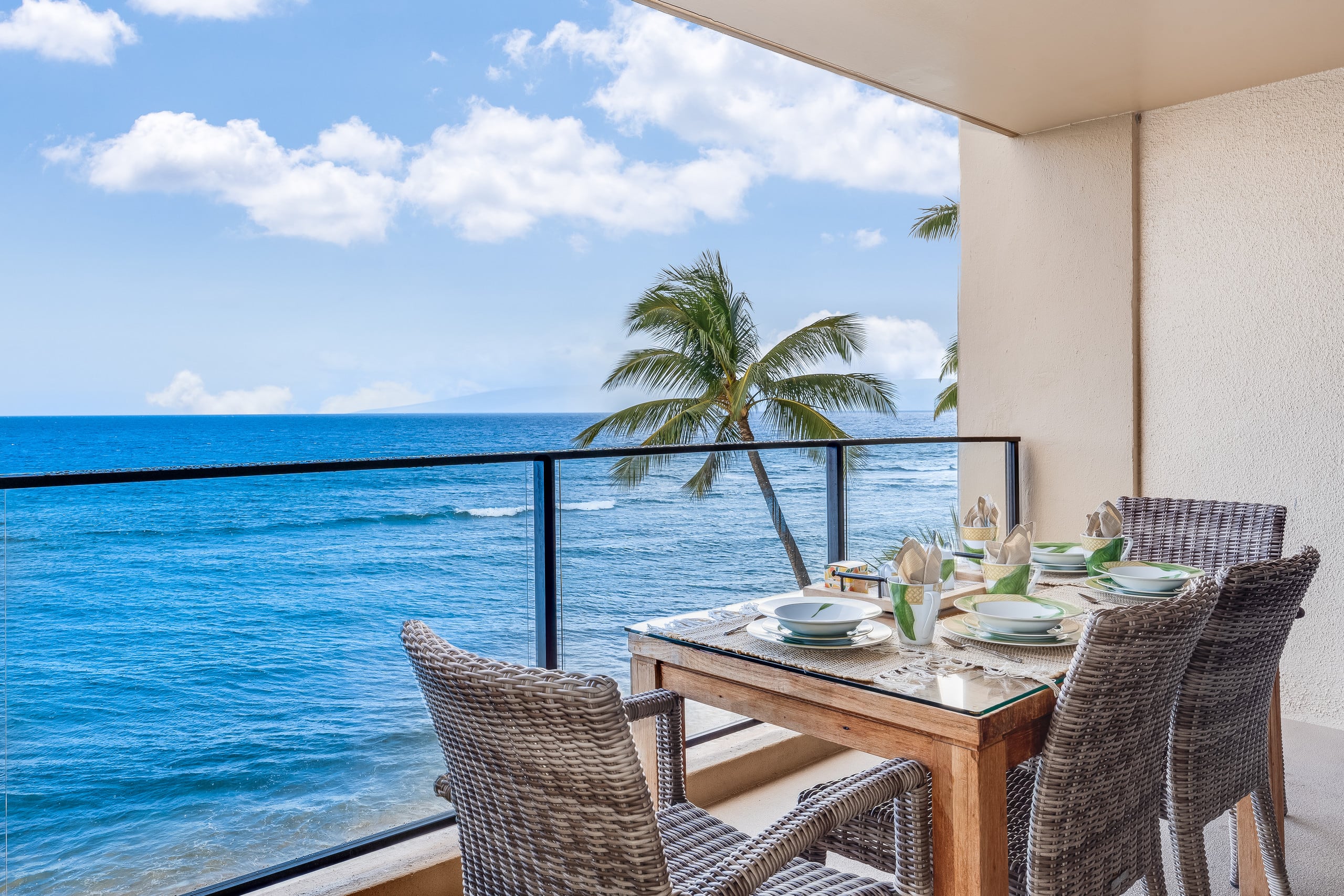 Condo in Lahaina · ★4.96 · 2 bedrooms · 4 beds · 2 baths - Image 32