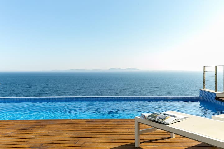 casa diaz pacheco – magnificent villa of high stan