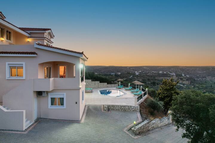 Villa Marietta with Private Pool and Spa by Estia gallery image 5