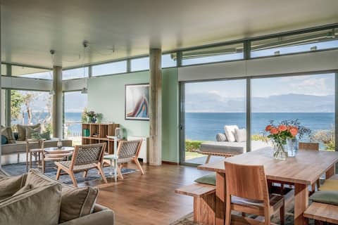 Lefkon Villa with pool by the Sea - N Peloponnese