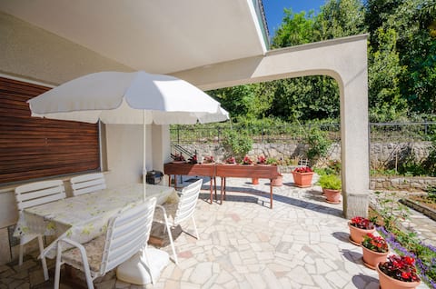 Top Airbnb: Two Bedroom Apartment, in Icici, Terrace in Ičići