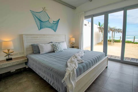 Sandy Feet House - Ocean front beautiful house