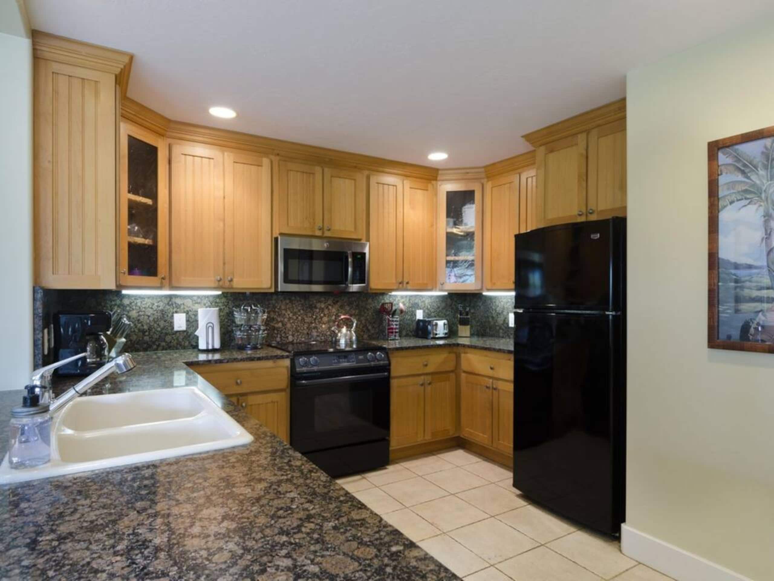 Condo in Koloa · ★4.88 · 4 bedrooms · 6 beds · 3 private baths - Image 14