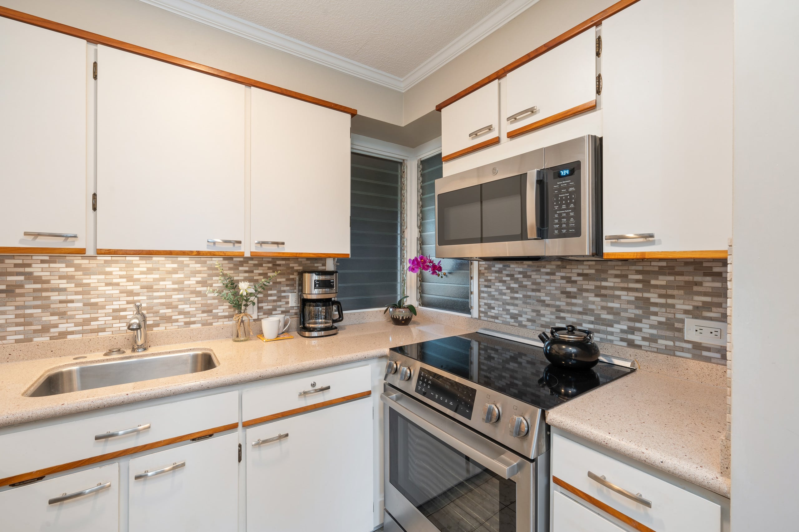 Condo in Lahaina · ★4.54 · 1 bedroom · 3 beds · 2 baths - Image 7
