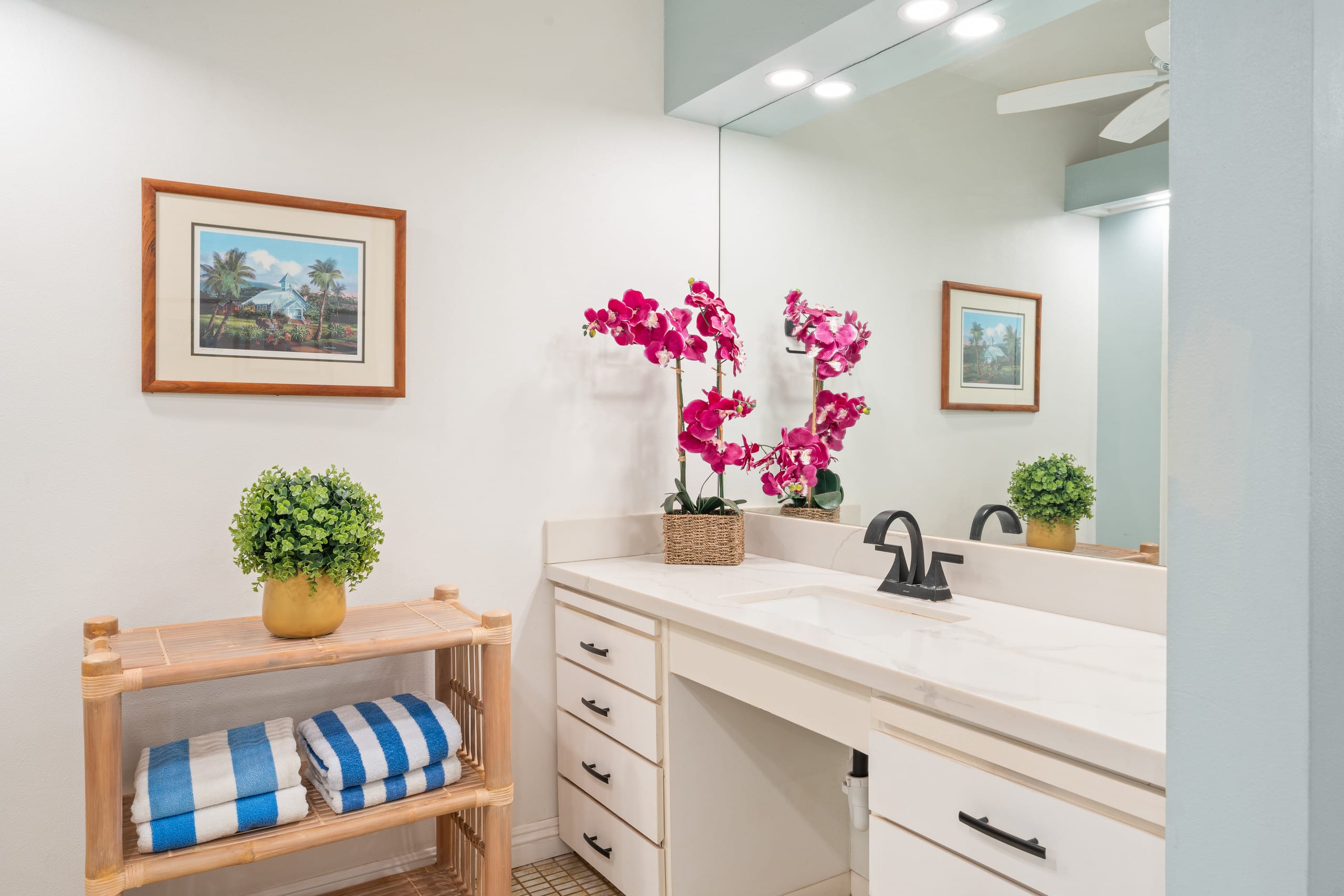 Condo in Lahaina · ★4.54 · 1 bedroom · 3 beds · 2 baths - Image 19