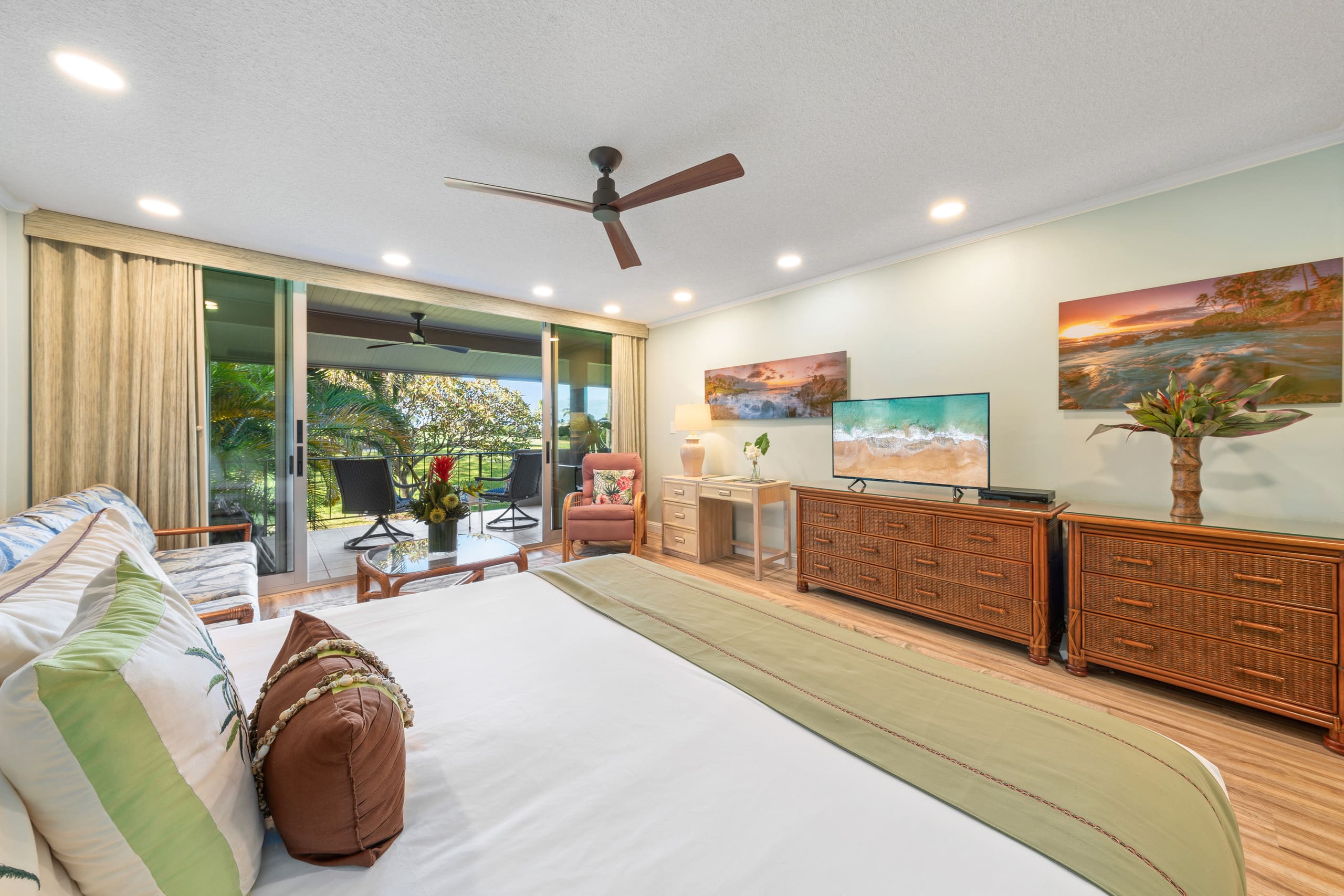 Condo in Lahaina · ★4.54 · 1 bedroom · 3 beds · 2 baths - Image 9