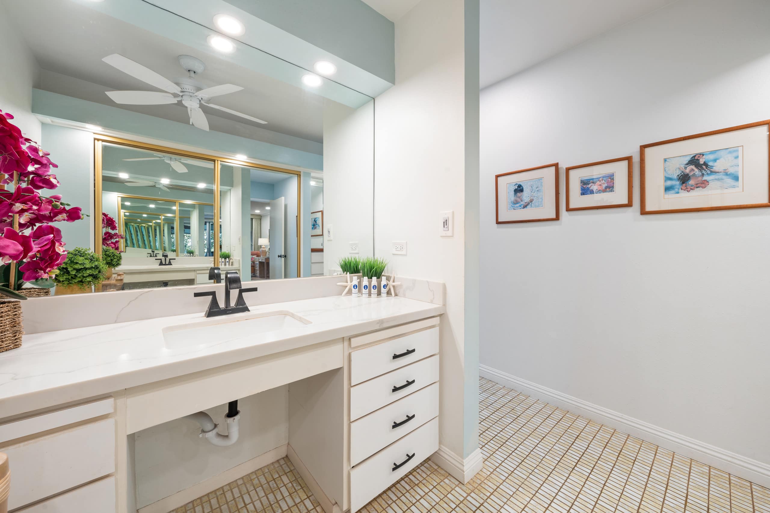 Condo in Lahaina · ★4.54 · 1 bedroom · 3 beds · 2 baths - Image 18