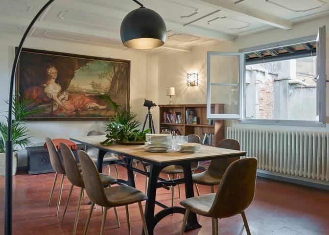 Historic 3BD Apt w Terrace View to Pitti Palace gallery image 4