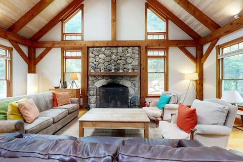 Contemporary 5BR | Hot Tub | Dock