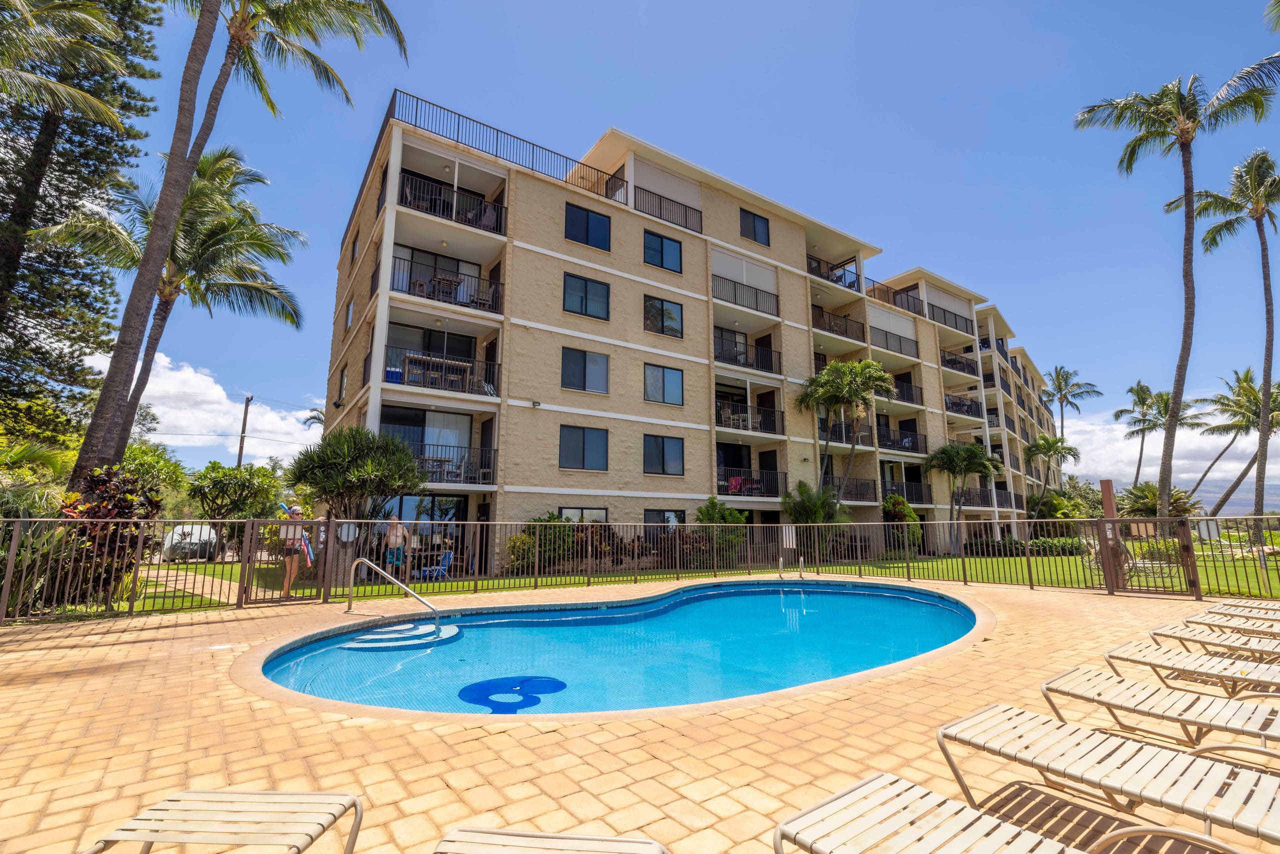 Oceanfront Kihei Beach 410-Gorgeous View - Image 13