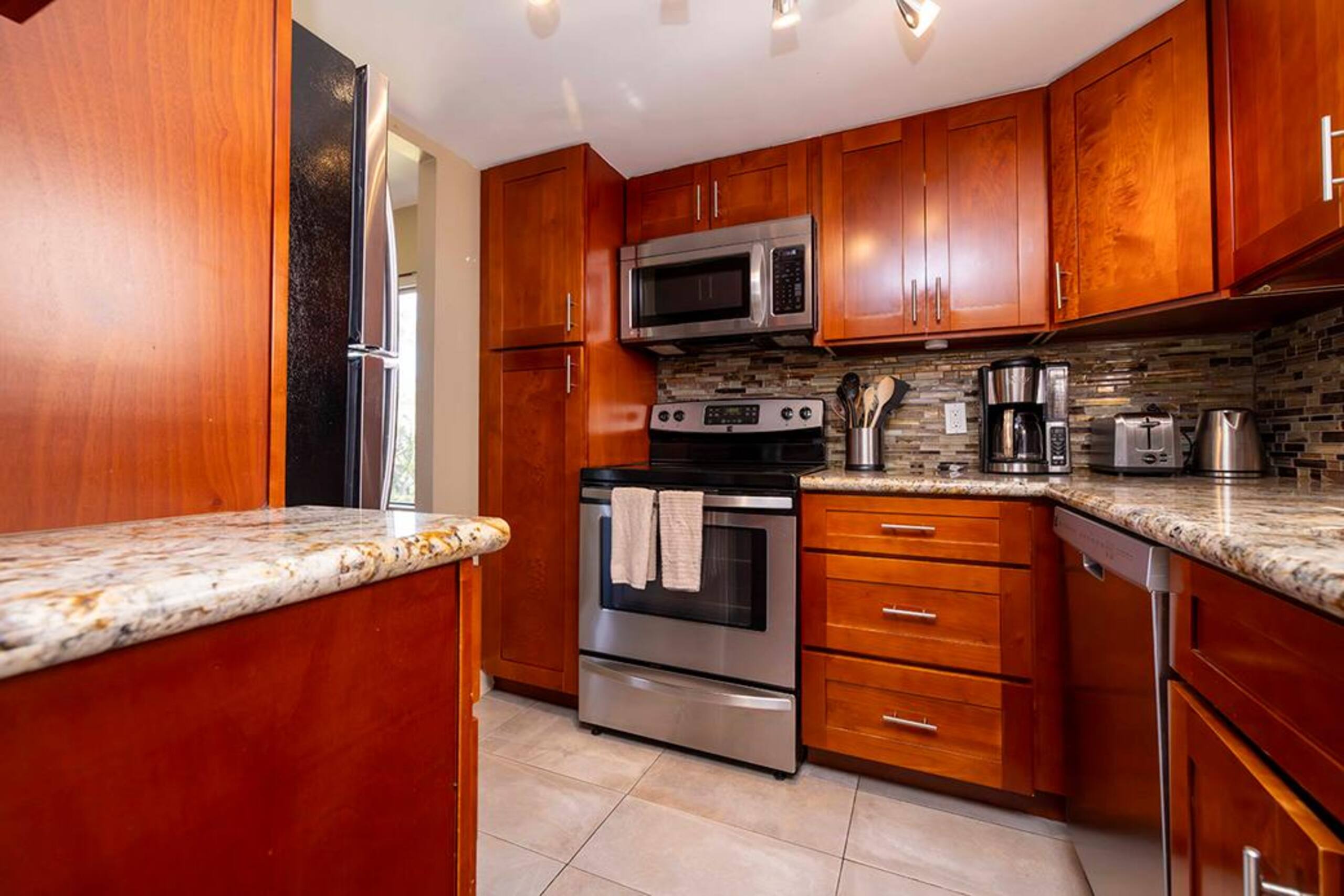 Oceanfront Kihei Beach 201 - 2-Bdrm Charming Condo - Image 20
