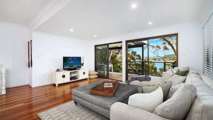 Bayside Retreat By Holidayco. - Central Coast