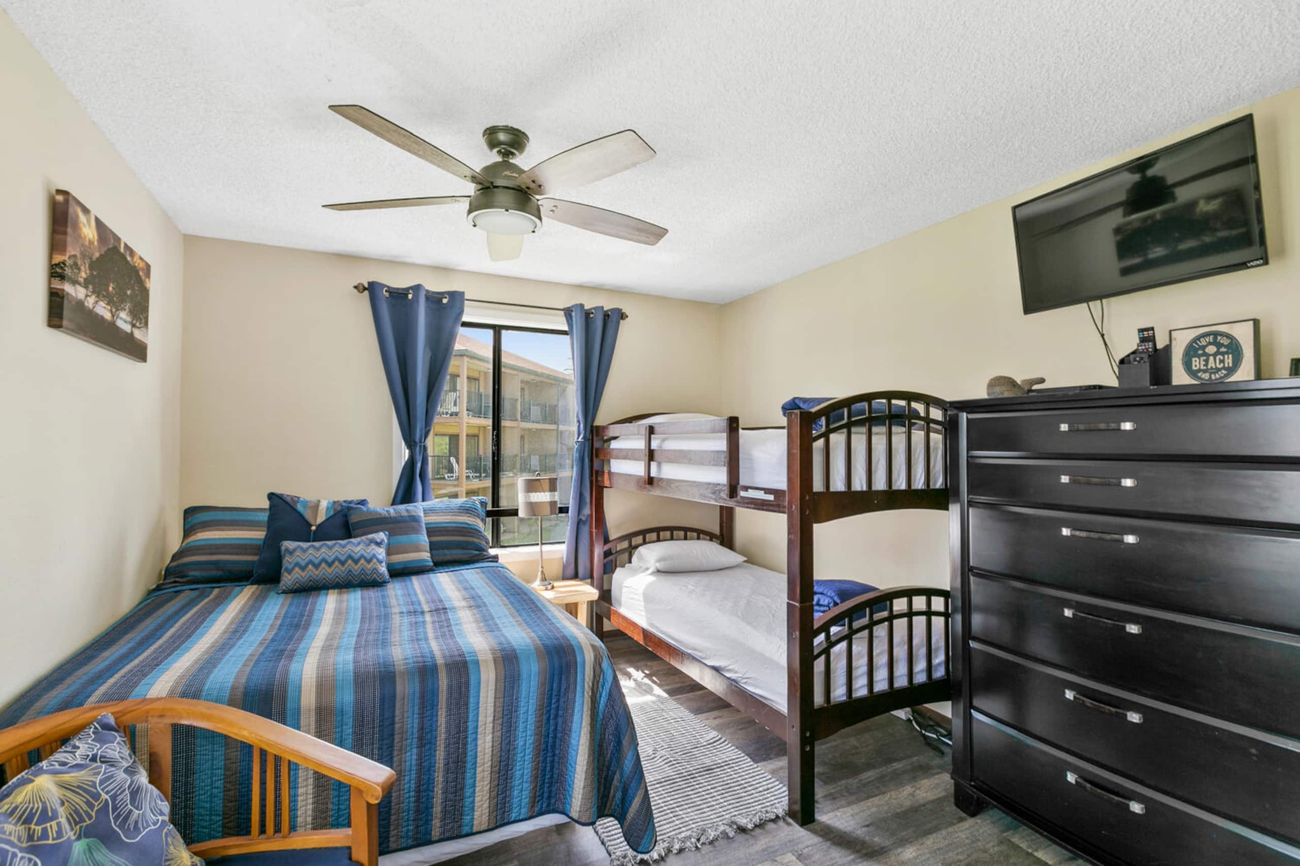 Condo in Kapaa · ★4.84 · 2 bedrooms · 4 beds · 2 private baths - Image 13