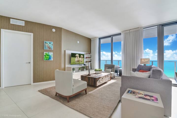 Modern 3 BDR Ocean Front at 4111 S. Ocean gallery image 4