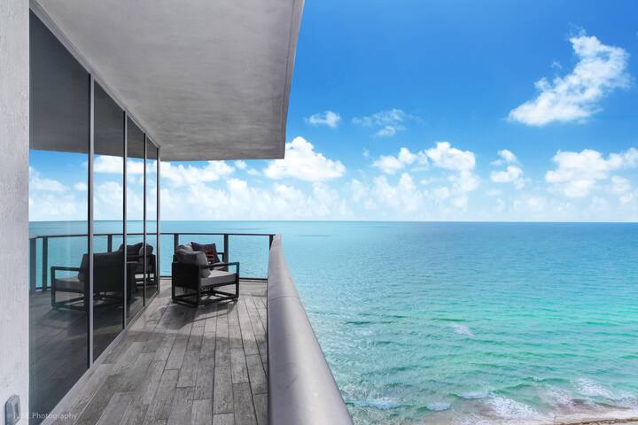 Modern 3 BDR Ocean Front at 4111 S. Ocean gallery image 2