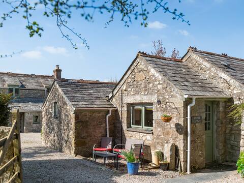Cross Cottage