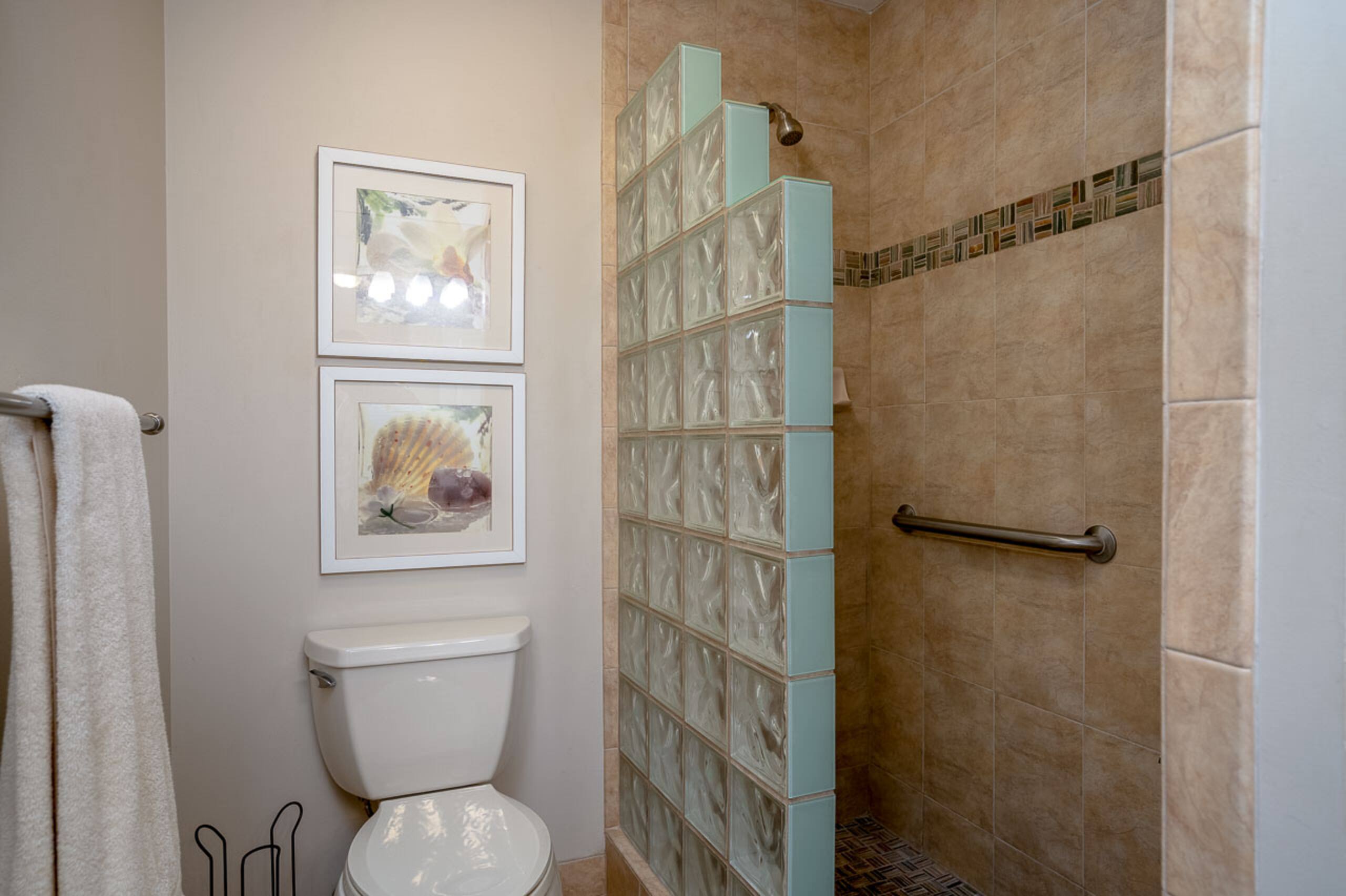 Condo in Kihei · ★4.85 · 2 bedrooms · 3 beds · 2 private baths - Image 21
