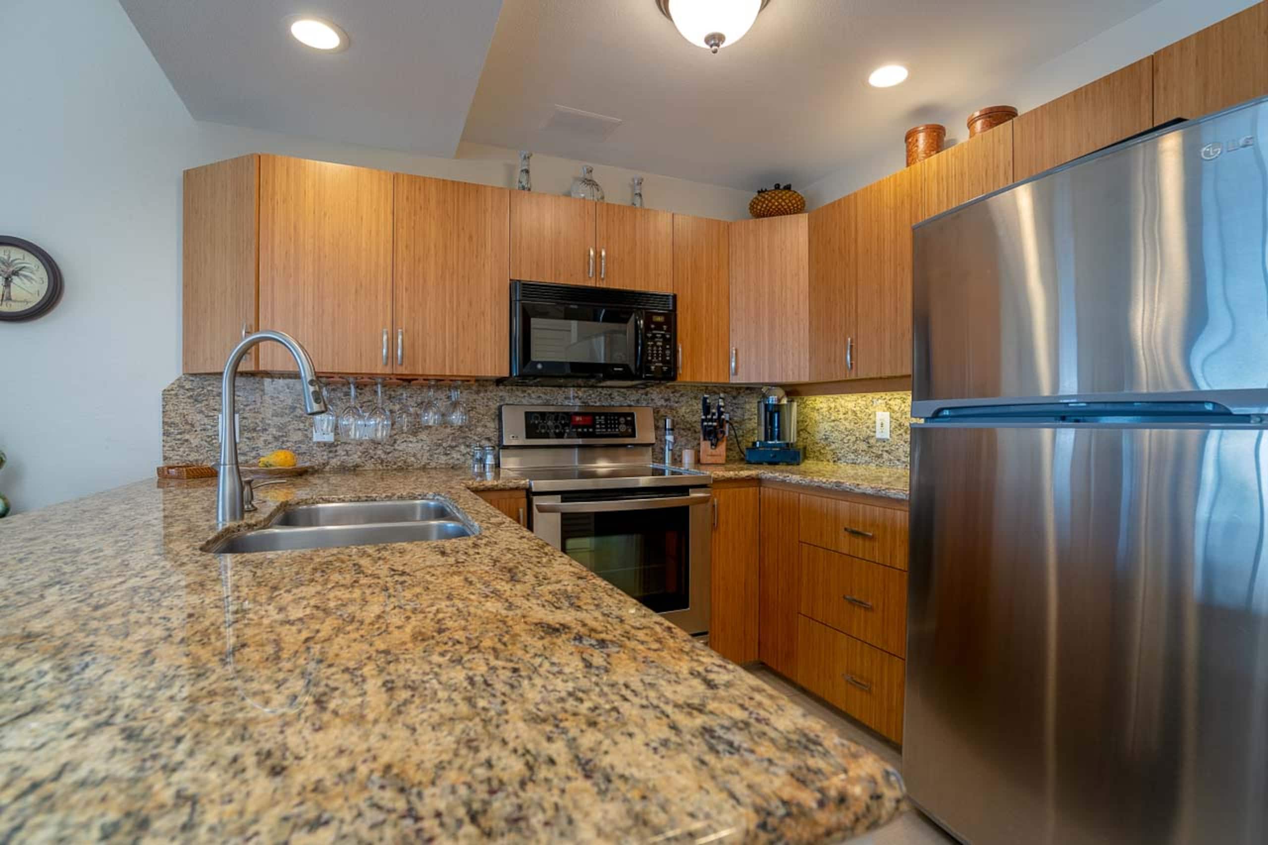 Condo in Kihei · ★4.85 · 2 bedrooms · 3 beds · 2 private baths - Image 11