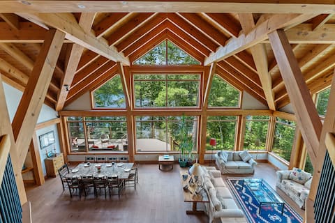 Successful Airbnb property: Spectacular six-bedroomed lake cottage in Val Des Monts